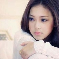 Charly Van Houten Jalin Asmara dengan Penyanyi Muda Rere Regina?