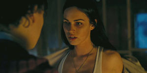 Jennifer Check - Jennifer's Body - 10 Tokoh Antagonis Paling Cantik & Seksi di Film Hollywood