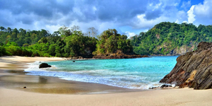 Pantai Plengkung Banyuwangi - 7 Pantai di Jawa Timur ini Cocok Jadi Destinasi Unggulan