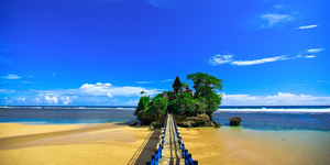 Pantai Balekambang Malang - 7 Pantai di Jawa Timur ini Cocok Jadi Destinasi Unggulan