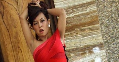 Foto Hot Nata Naritha Pasangan 'Kumpul Kebo' Sammy Simorangkir