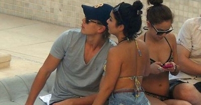 FOTO: Lagi, vanessa Hudgens Umbar Ciuman Dengan Kekasihnya - 3