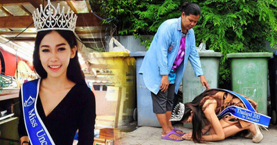 Aksi Miss Thailand 2015 Khanittha Phasaeng alias Mint sujud di kaki ibunya ...