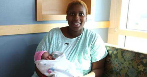 Dikira Hamil 3 Bulan, Ibu Melahirkan Saat Mandi